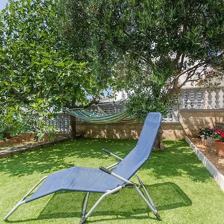 Blumen Garten Familie Apartman