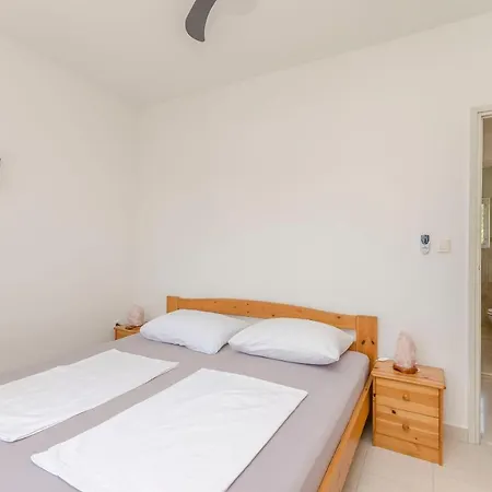 Apartman Blumen Garten Familie