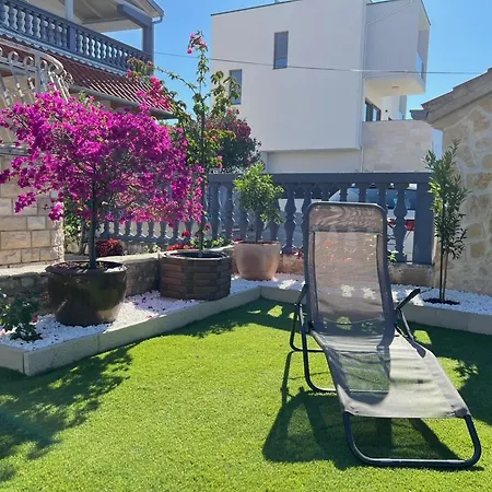 Blumen Garten Familie Apartman